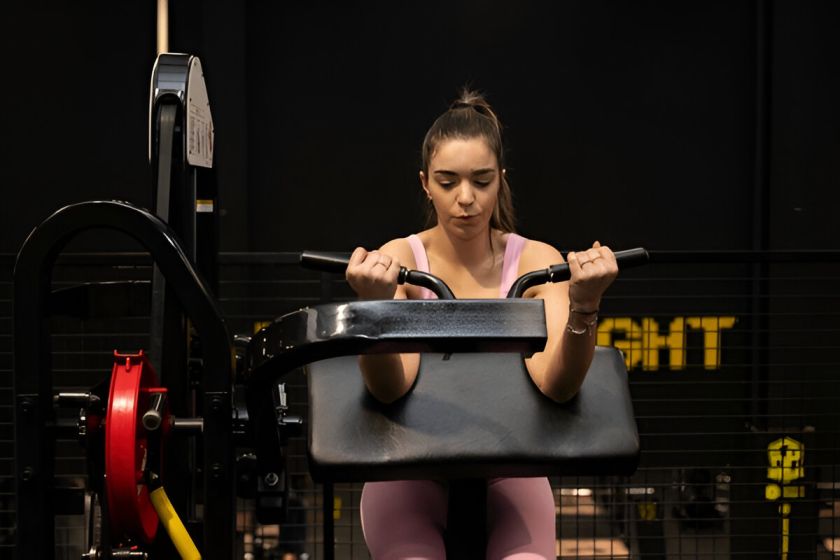 Preacher Curl Machine